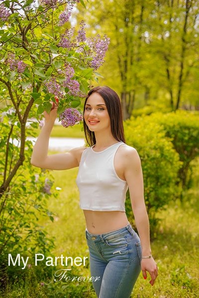Online Dating with Gorgeous Ukrainian Girl Nataliya from Zaporozhye, Ukraine