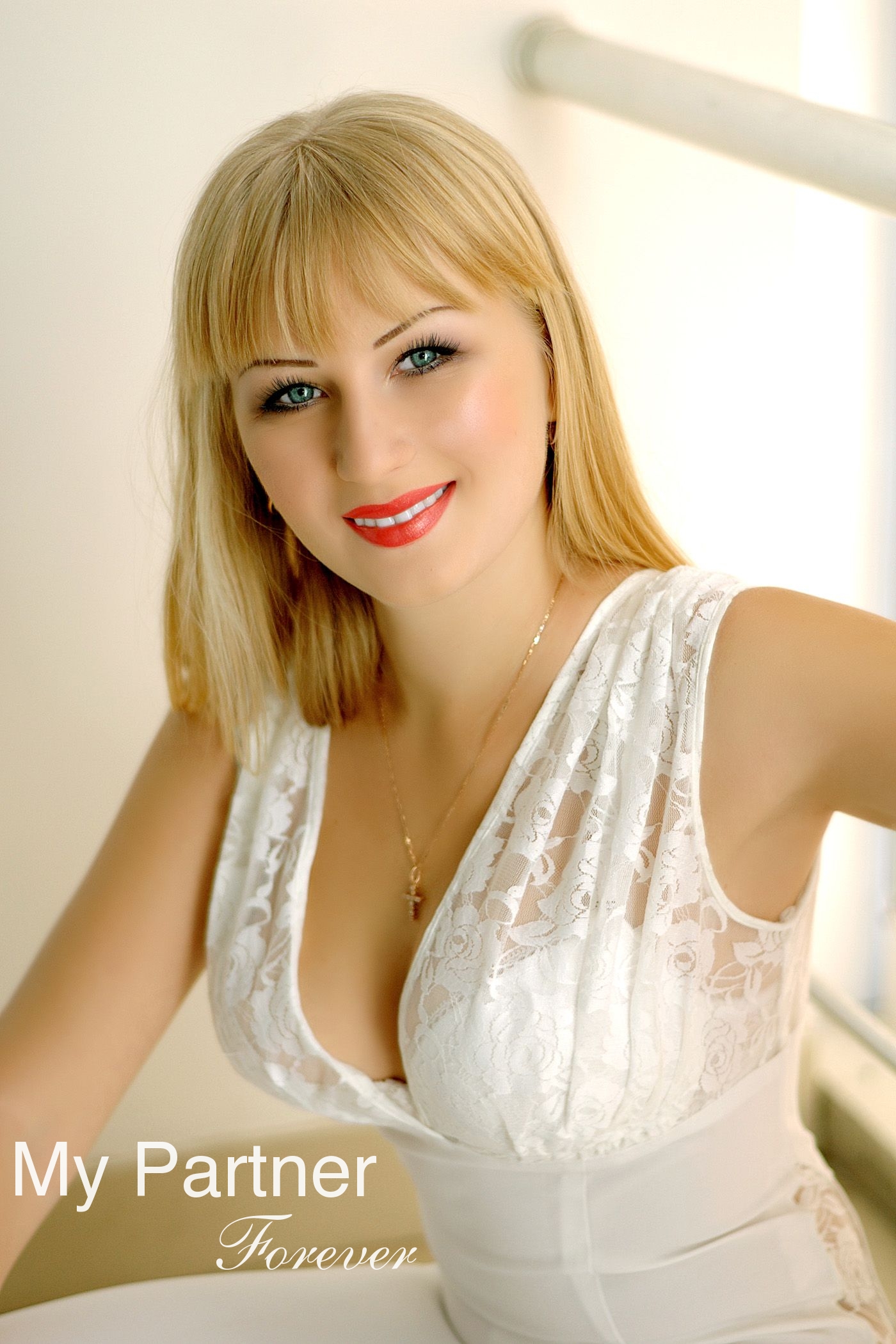 Online Dating with Gorgeous Ukrainian Girl Oksana from Nikolaev, Ukraine