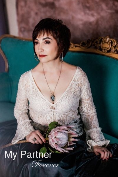 Online Dating with Gorgeous Ukrainian Woman Tatiyana from Zaporozhye, Ukraine