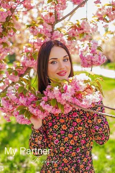 Online Dating with Pretty Ukrainian Girl Nataliya from Zaporozhye, Ukraine