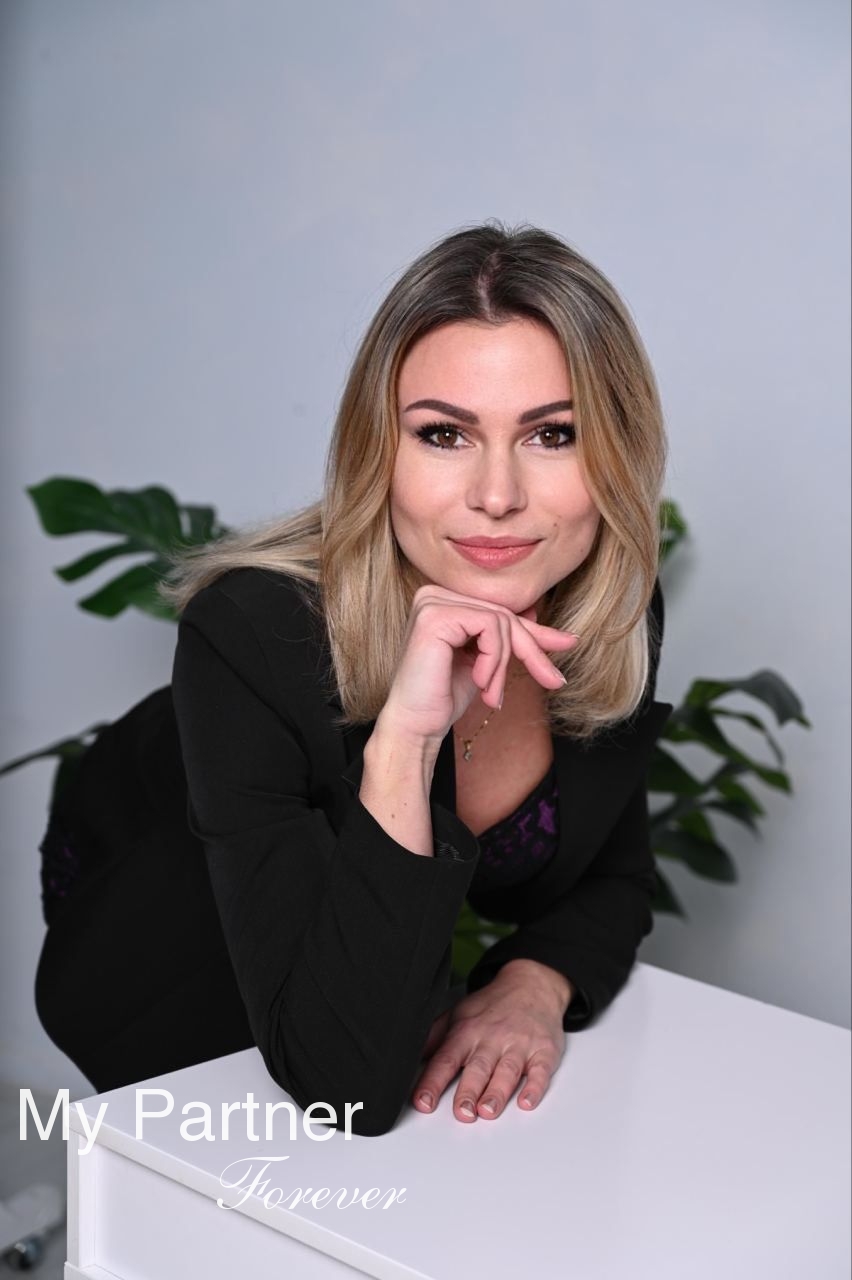 Online Dating with Pretty Ukrainian Woman Tatiyana from Kiev, Ukraine