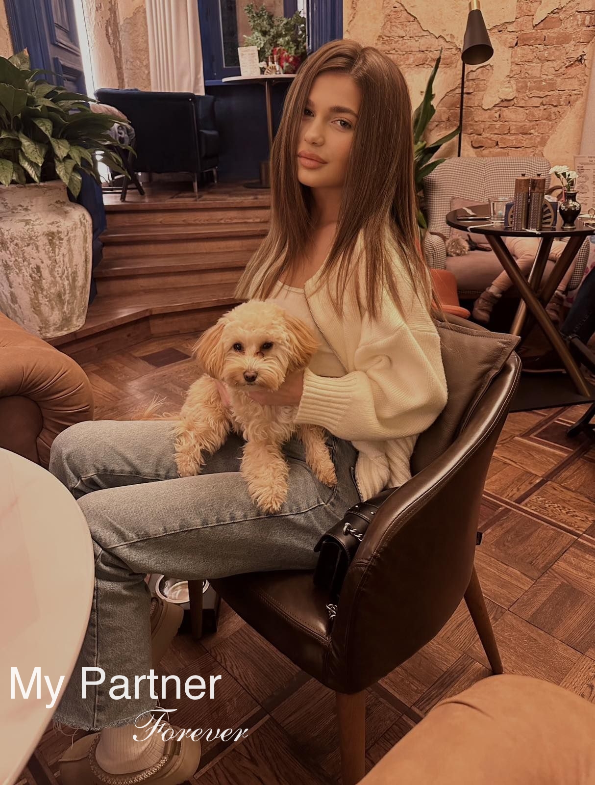 Online Dating with Sexy Ukrainian Girl Anastasiya from Ivano-Frankovsk, Ukraine