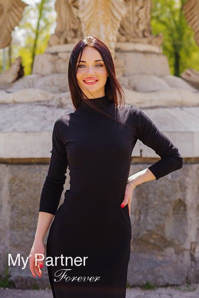 Online Dating with Sexy Ukrainian Girl Nataliya from Zaporozhye, Ukraine