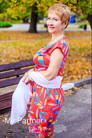Online Dating with Sexy Ukrainian Girl Svetlana from Zaporozhye, Ukraine