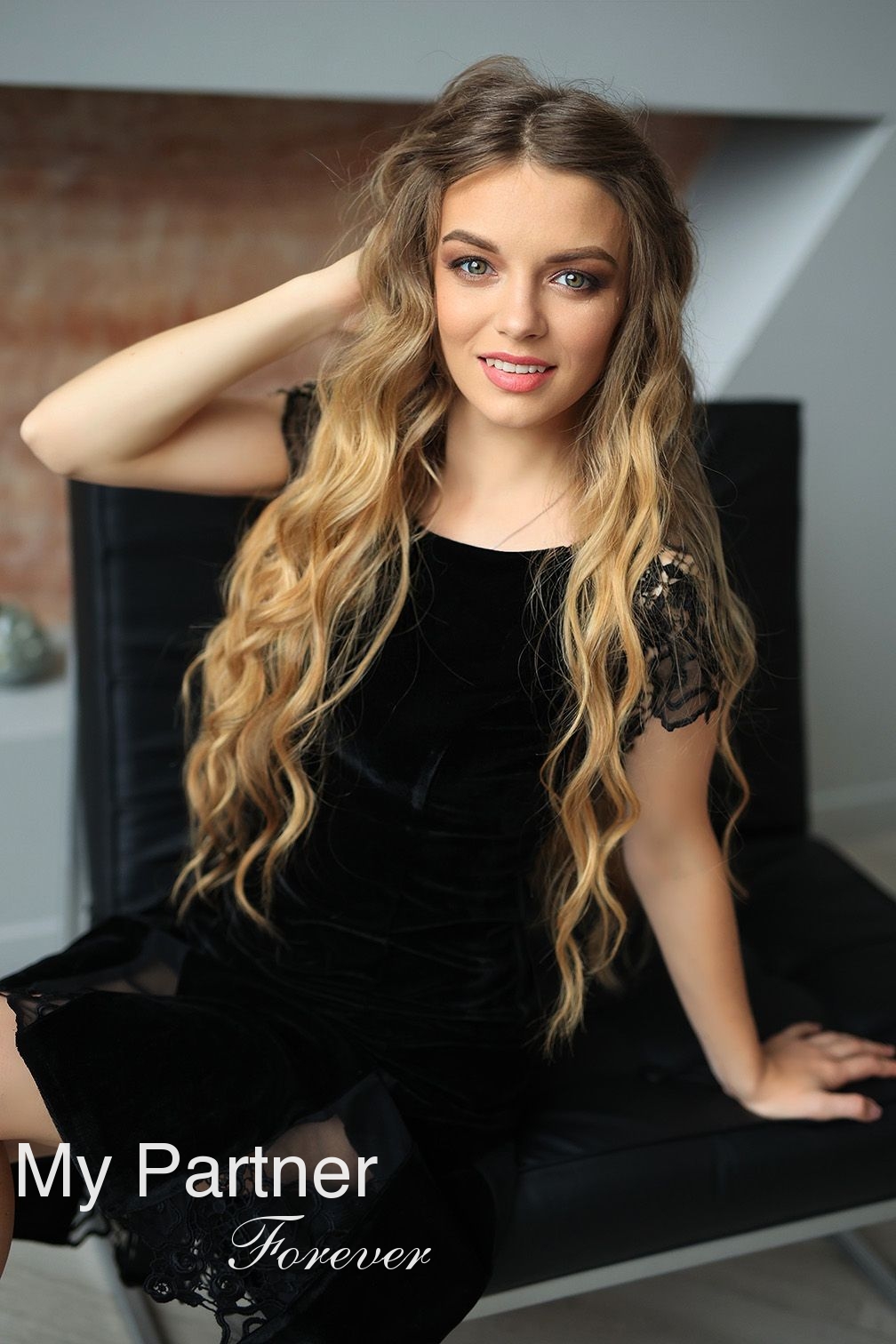 Online Dating with Single Ukrainian Woman Anastasiya from Kiev, Ukraine