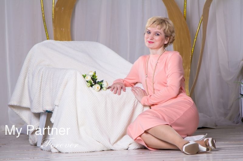 Online Dating with Single Ukrainian Woman Irina from Zaporozhye, Ukraine
