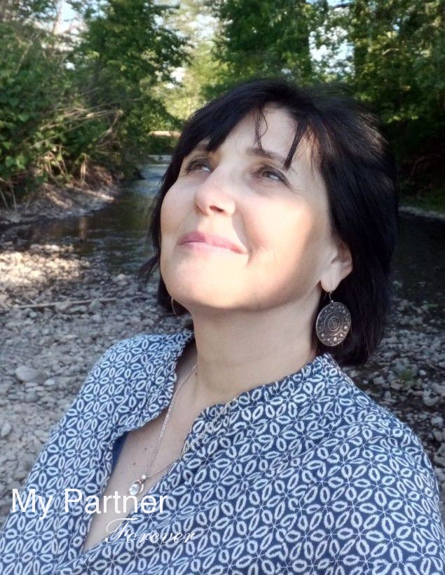 Online Dating with Single Ukrainian Woman Lyudmila from Kiev, Ukraine