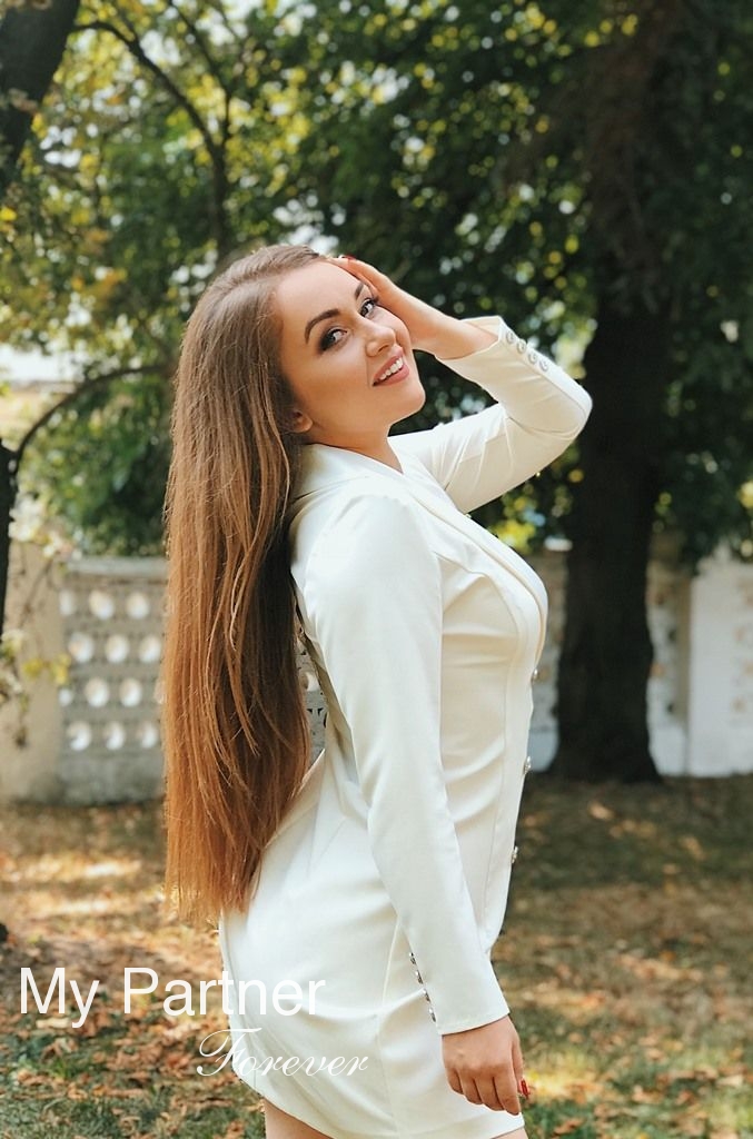 Online Dating with Stunning Ukrainian Woman Anastasiya from Vinnitsa, Ukraine