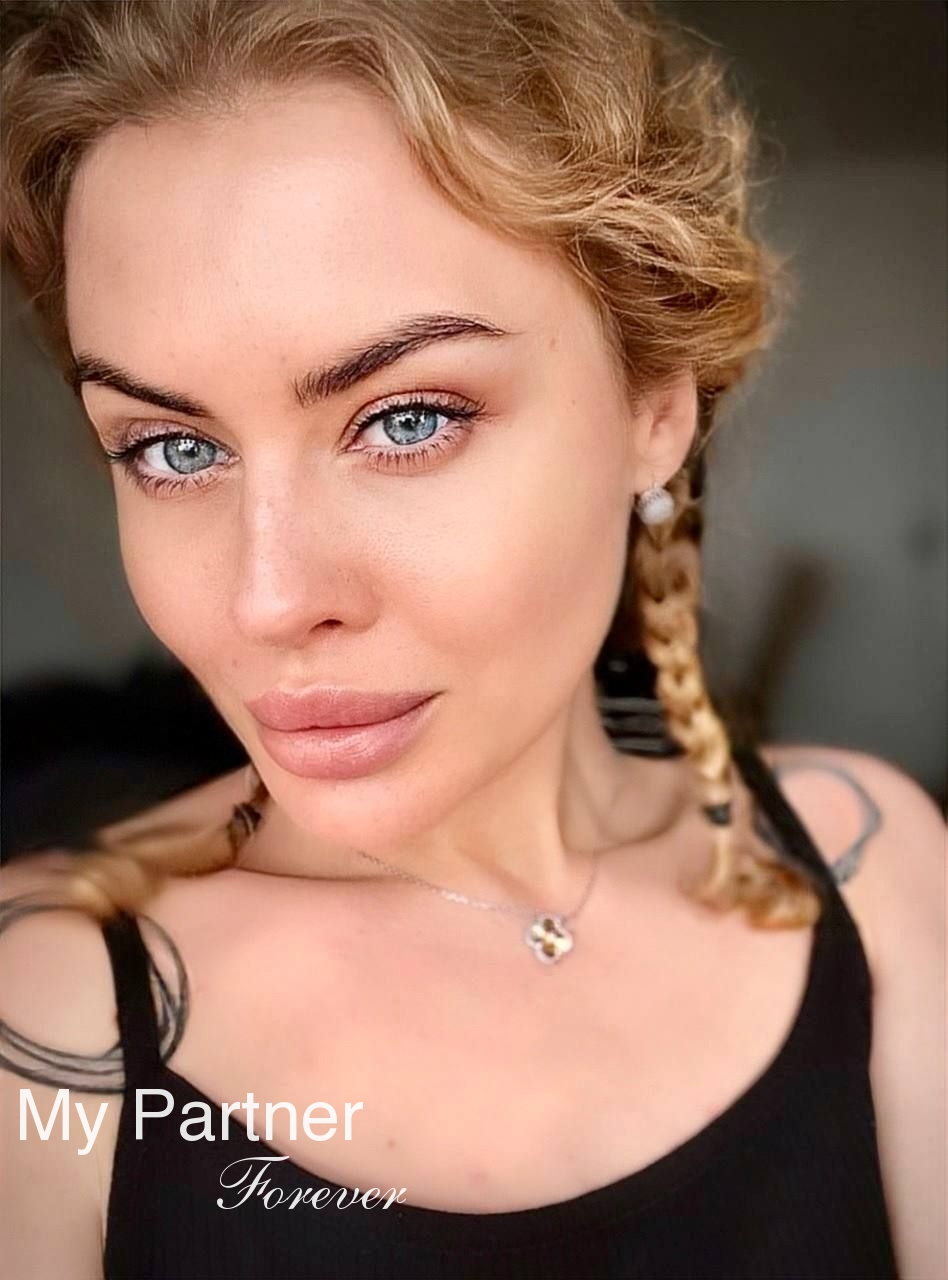 Pretty Lady from Ukraine - Yuliya from Kharkov, Ukraine