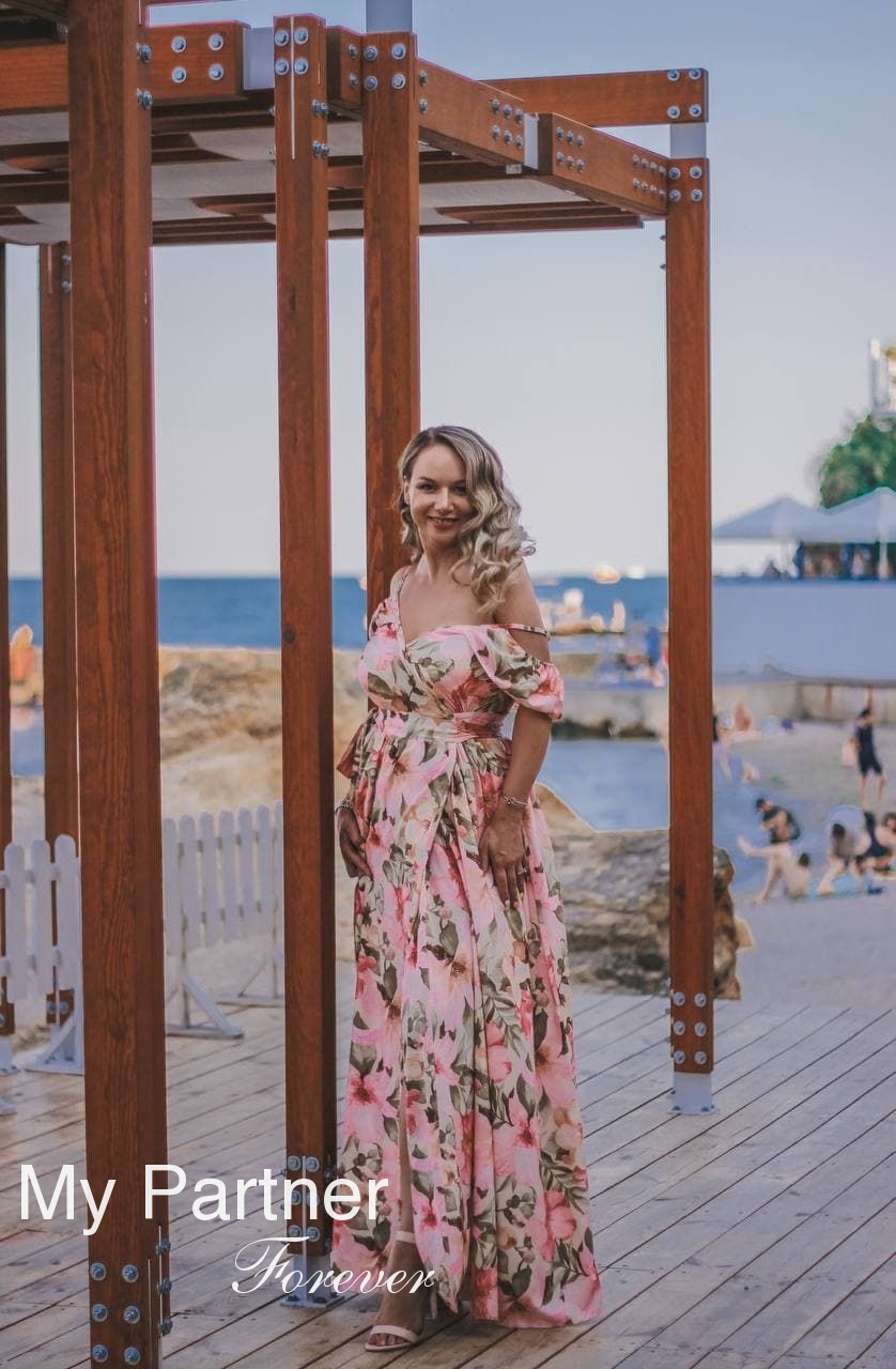 Ukrainian Girl for Marriage - Elena from Zaporozhye, Ukraine