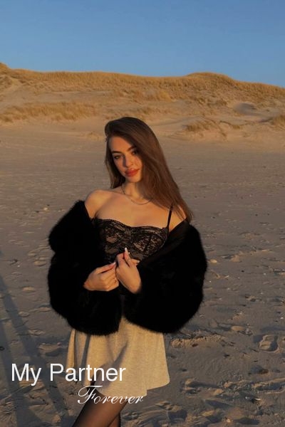 Ukrainian Girls Dating - Meet Alina from Nikolaev, Ukraine