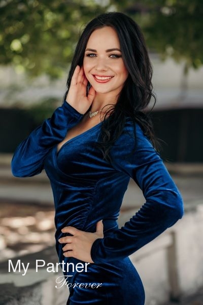 Ukrainian Girls Matchmaking - Meet Alina from Zaporozhye, Ukraine