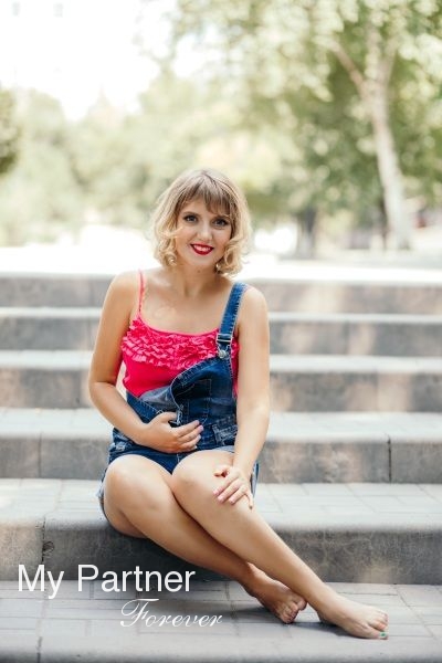 Ukrainian Woman Looking for Men - Polina from Zaporozhye, Ukraine