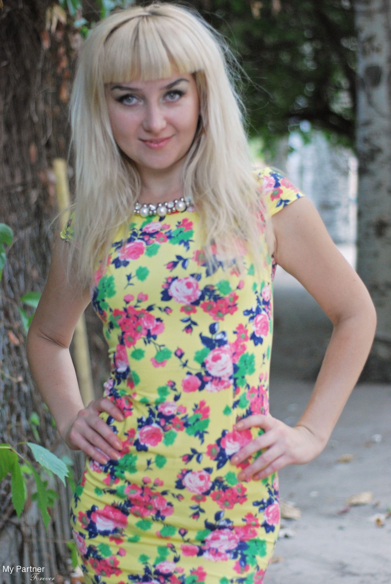 Online Dating with Beautiful Ukrainian Woman Anzhela from Melitopol, Ukraine