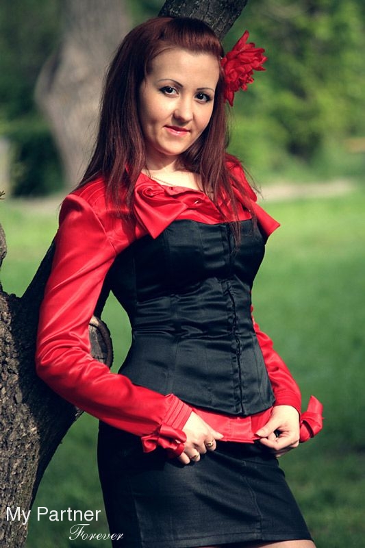 Online Dating with Gorgeous Ukrainian Woman Evgeniya from Zaporozhye, Ukraine